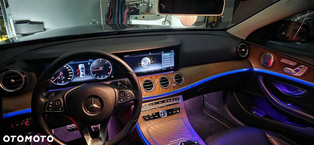 Mercedes-Benz Klasa E 220 d 4-Matic 9G-TRONIC - 6