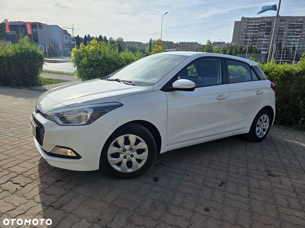 Hyundai i20 1.2 Select - 24