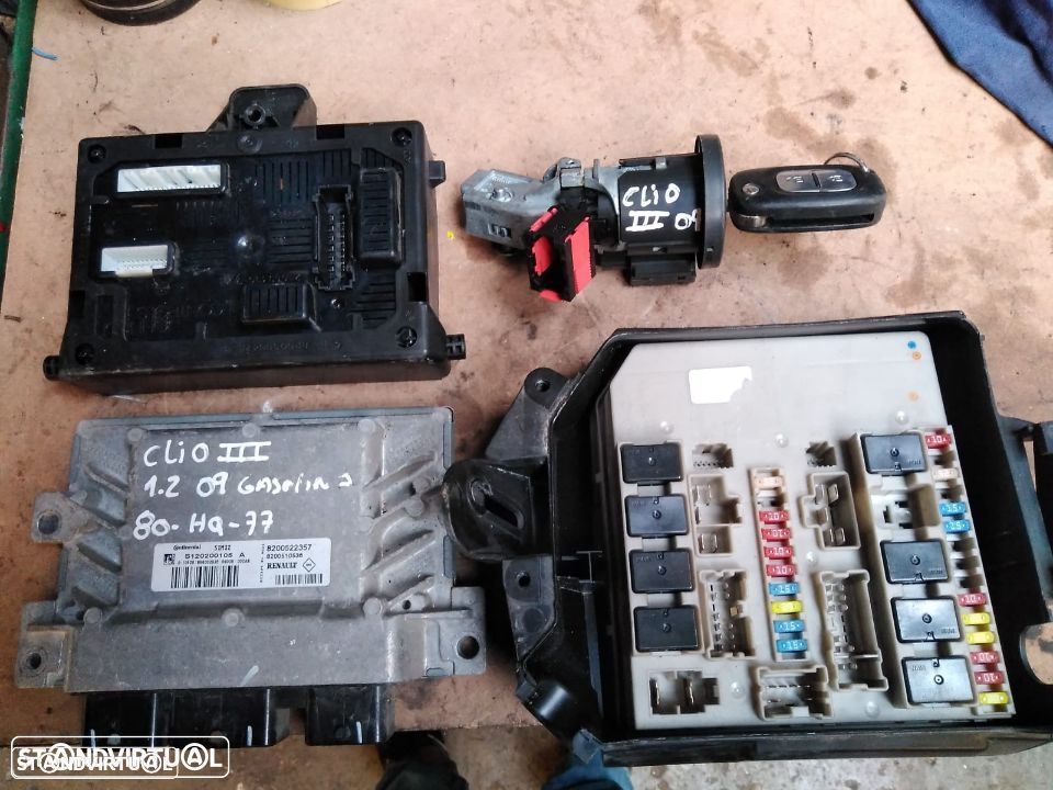 RENAULT CLIO III CONJUNTO CENTRALINA - 1