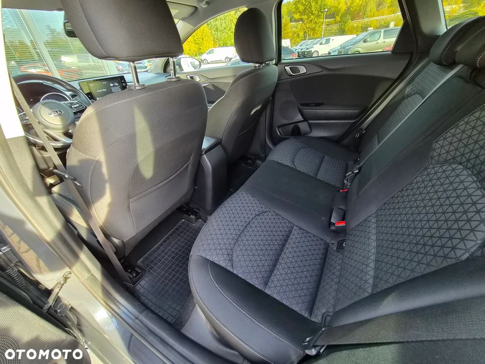 Kia Ceed 1.4 T-GDI L Business Line - 30
