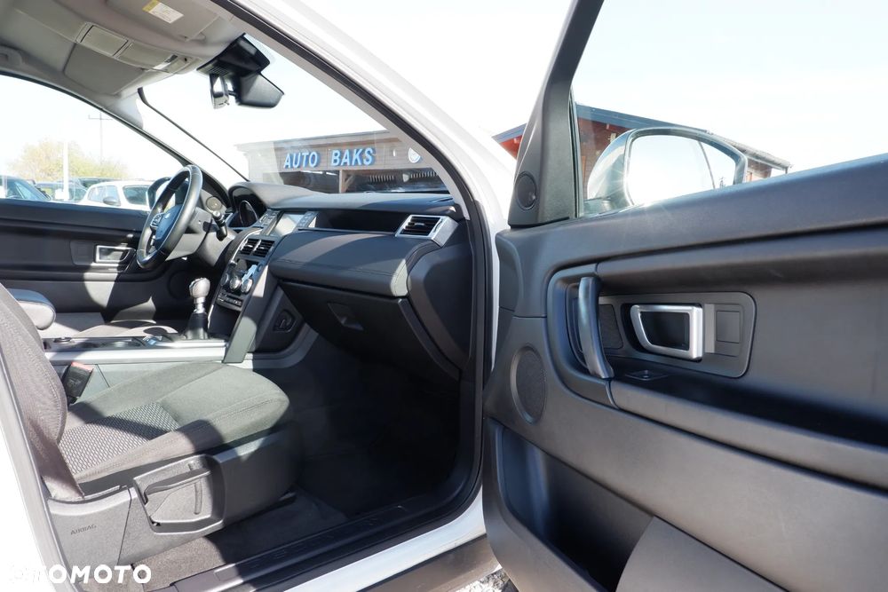 Land Rover Discovery Sport 2015 photo 3