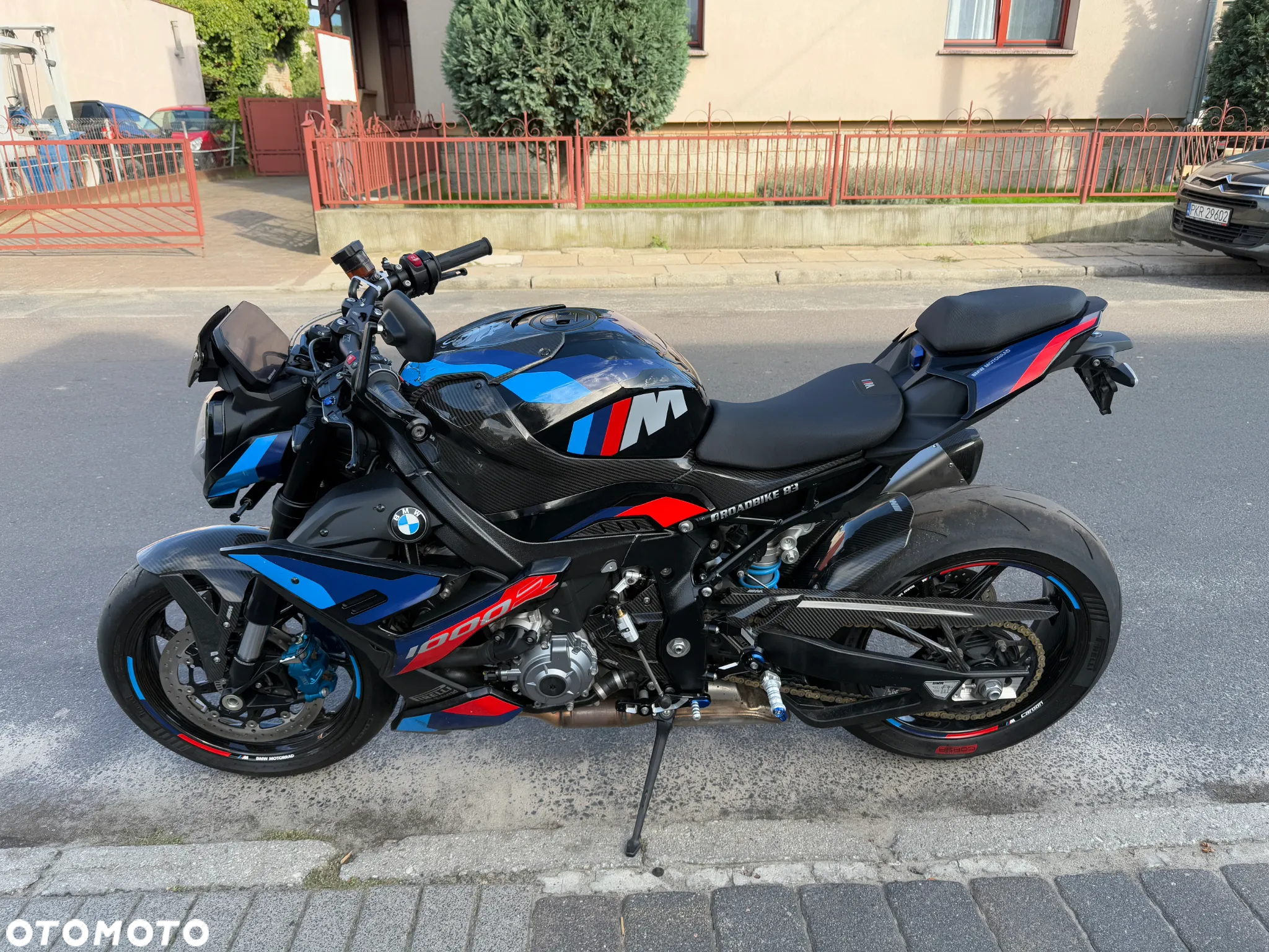 BMW S - 5