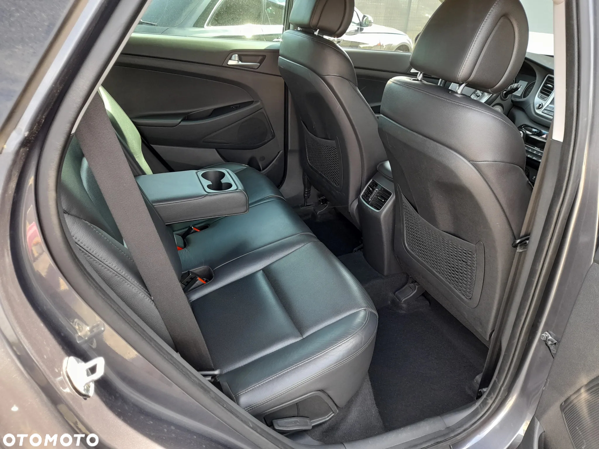Hyundai Tucson 1.6 GDI BlueDrive Comfort 2WD - 11