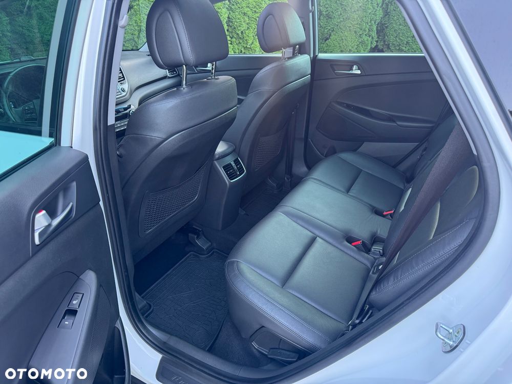 Hyundai Tucson blue 1.7 CRDi 2WD Style - 38
