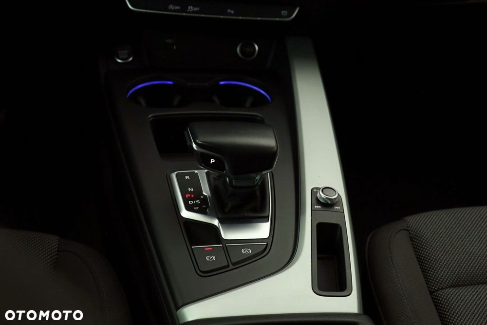 Audi A4 Limousine - 26