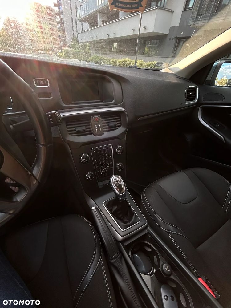 Volvo V40 - 14