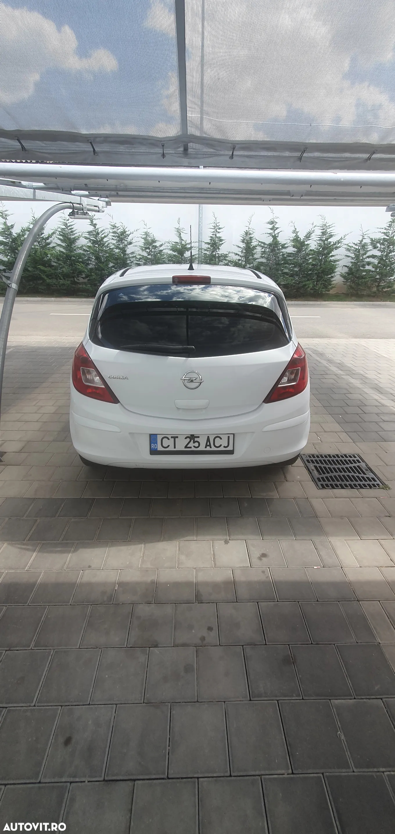 Opel Corsa 1.2 Essentia - 4