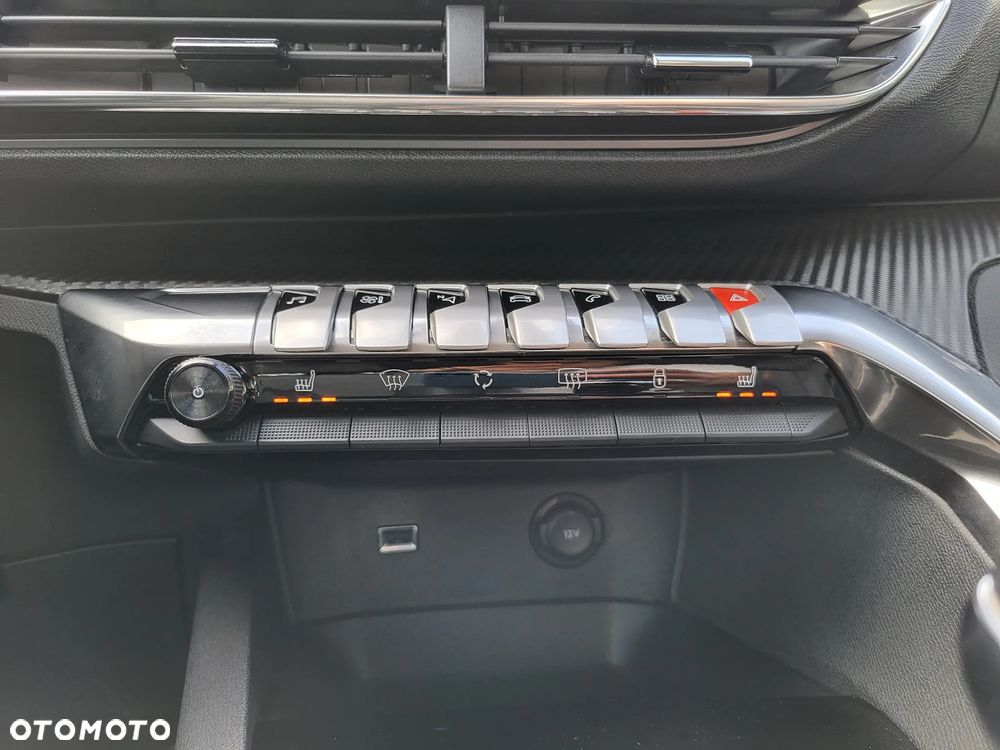 Peugeot 3008 1.5 BlueHDi Allure S&S - 19