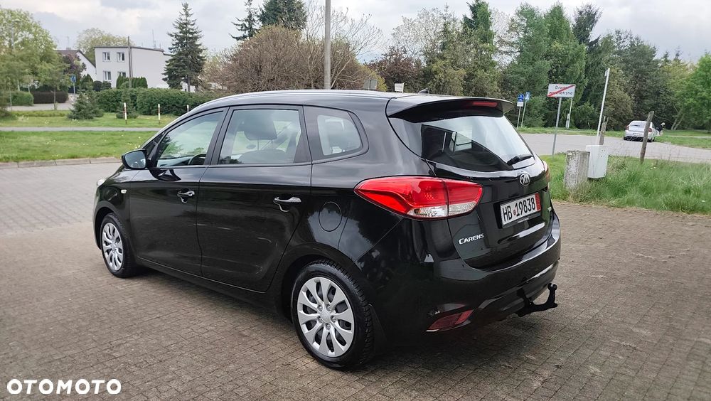 Kia Carens 1.6 GDI Fifa World Cup Edition - 16