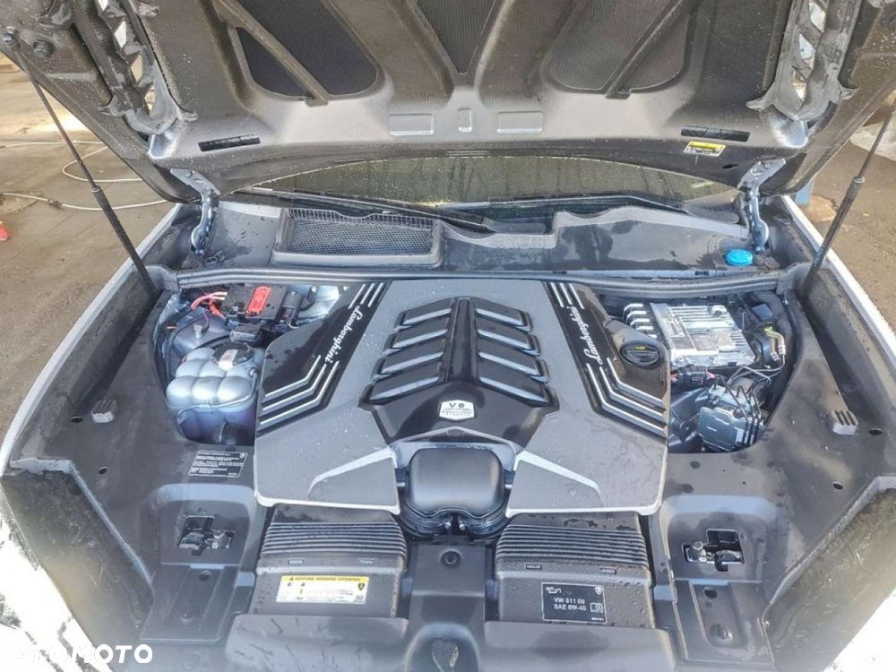 Lamborghini Urus - 11