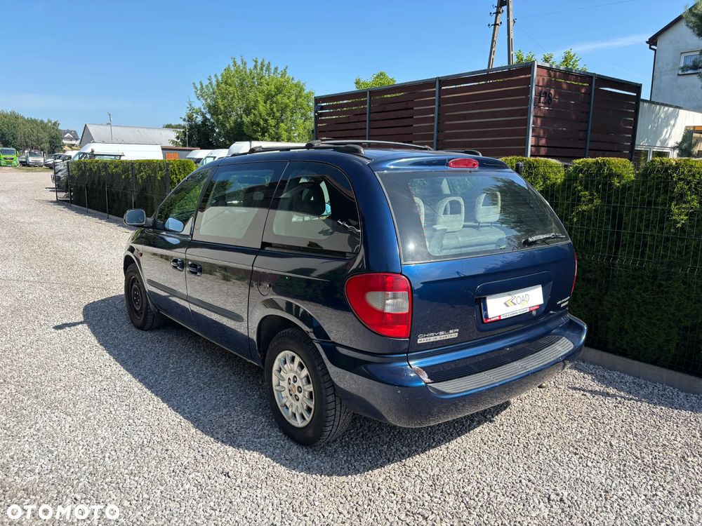 Chrysler Grand Voyager 2.8 CRD LX - 19