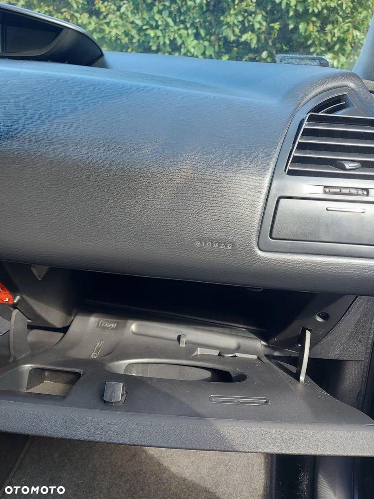 Citroën C4 1.6 HDi FAP Style - 23