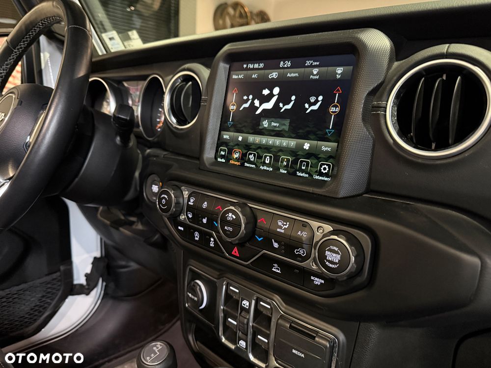 Jeep Wrangler Unlimited GME 2.0 Turbo Sahara - 28