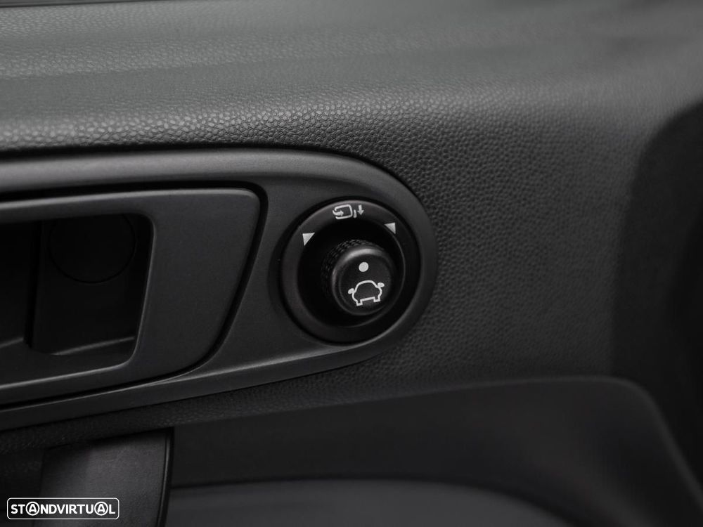 Ford Fiesta Van - 11