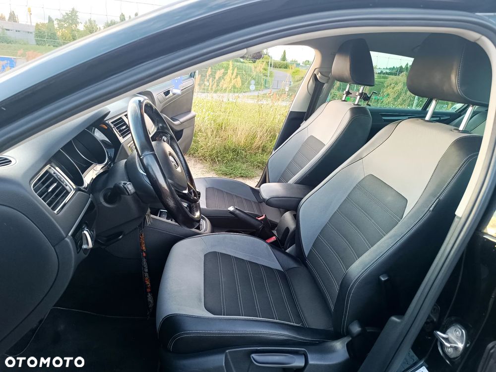 Volkswagen Jetta 2.0 TDI DPF BMT Highline - 17