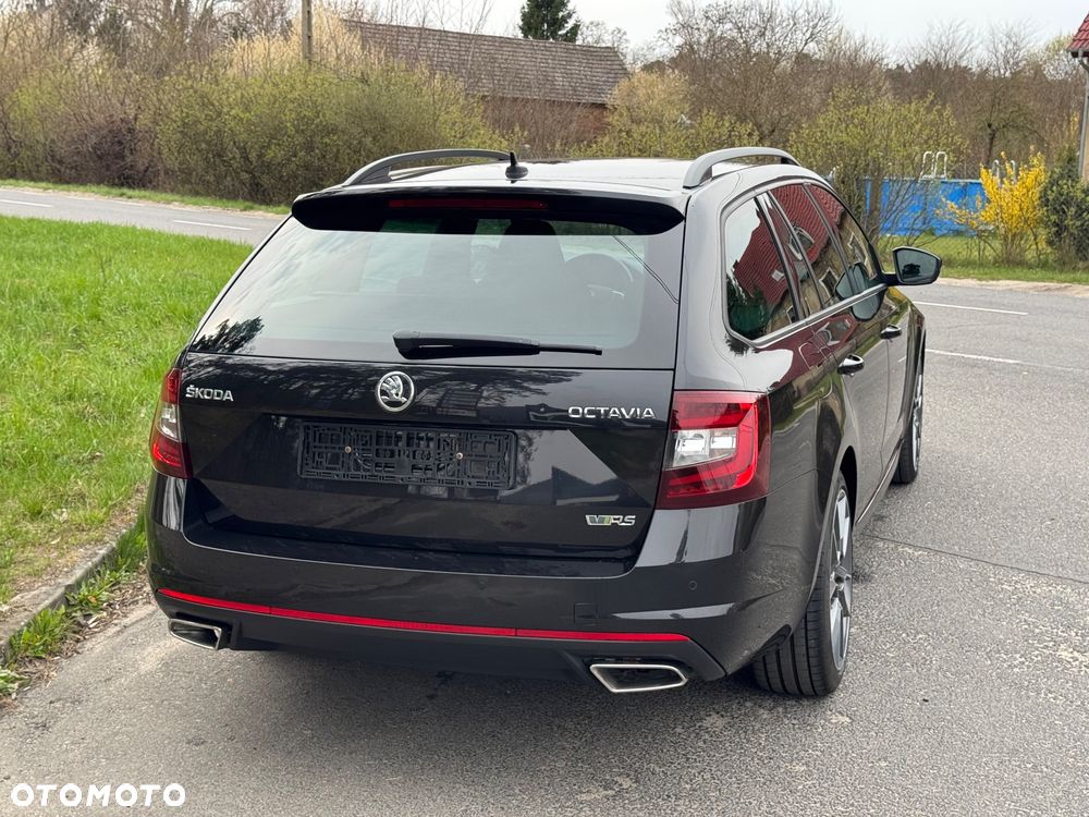 Skoda Octavia 2.0 TDI RS DSG - 12