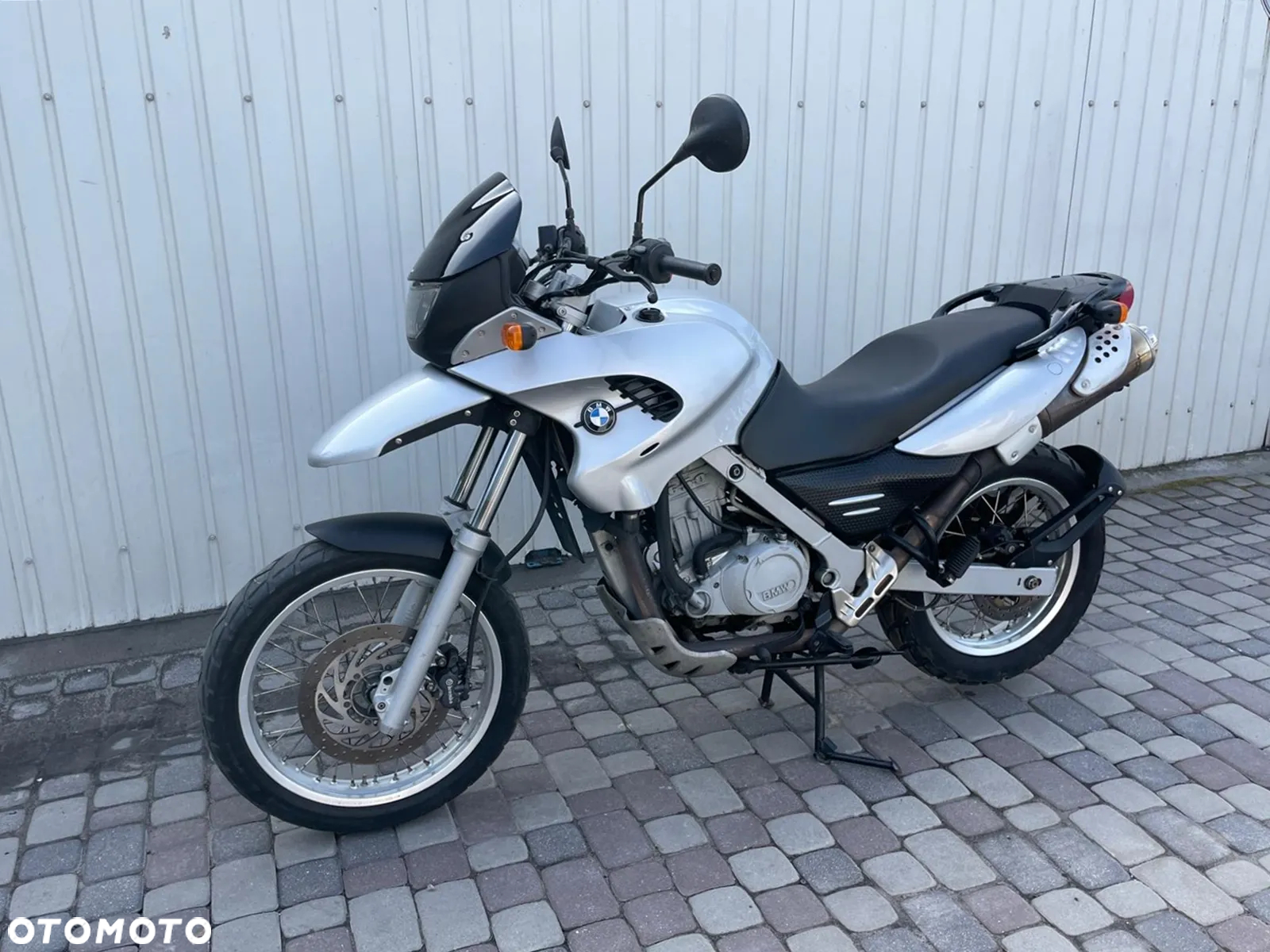 BMW F - 2