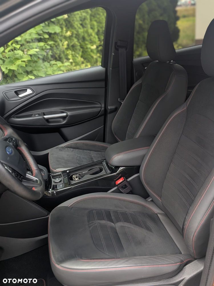 Ford Kuga 2.0 EcoBlue 4x4 ST-LINE - 20