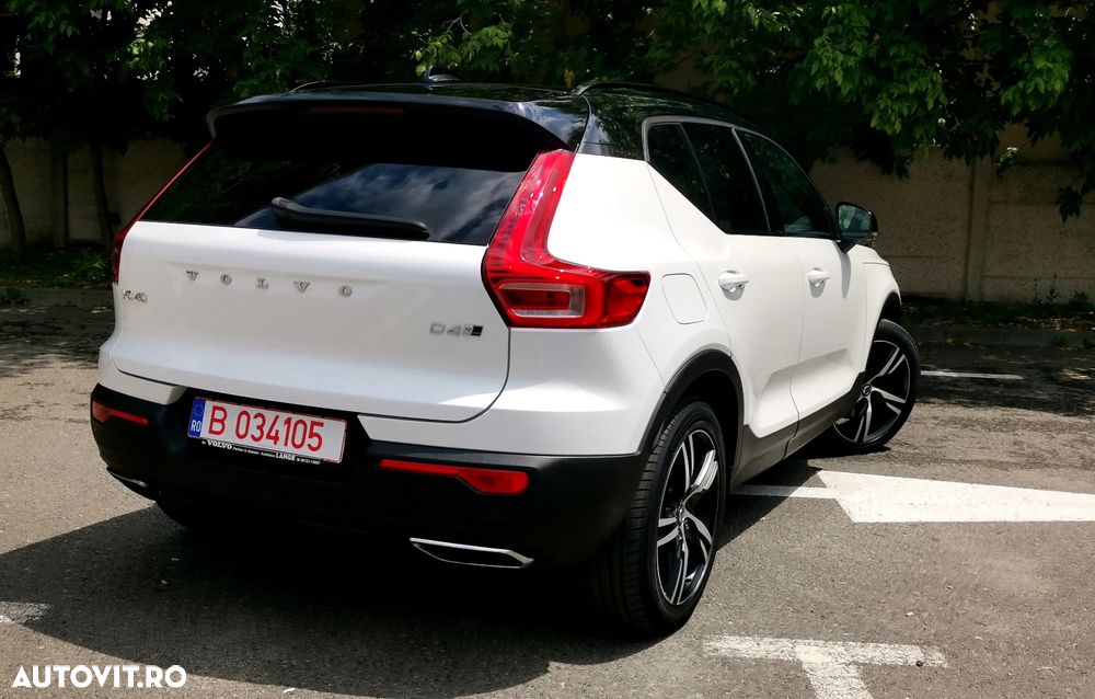 Volvo XC 40 D4 AWD R-Design - 3