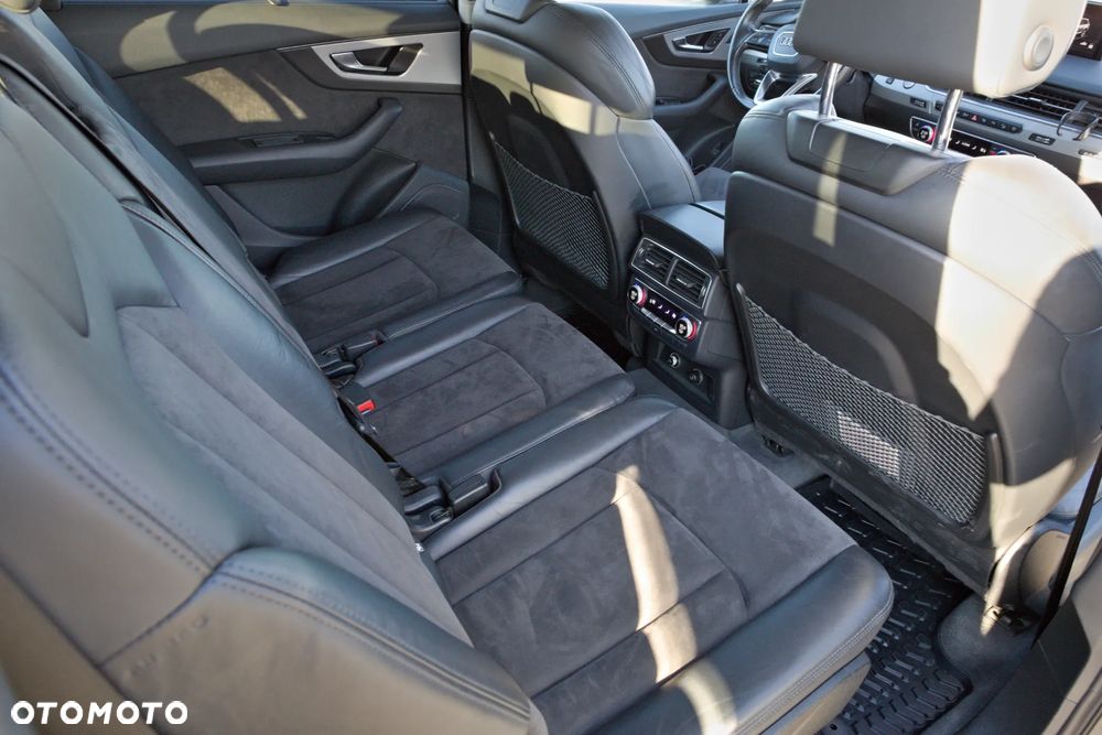 Audi Q7 45 TDI mHEV Quattro S Line Tiptr - 36