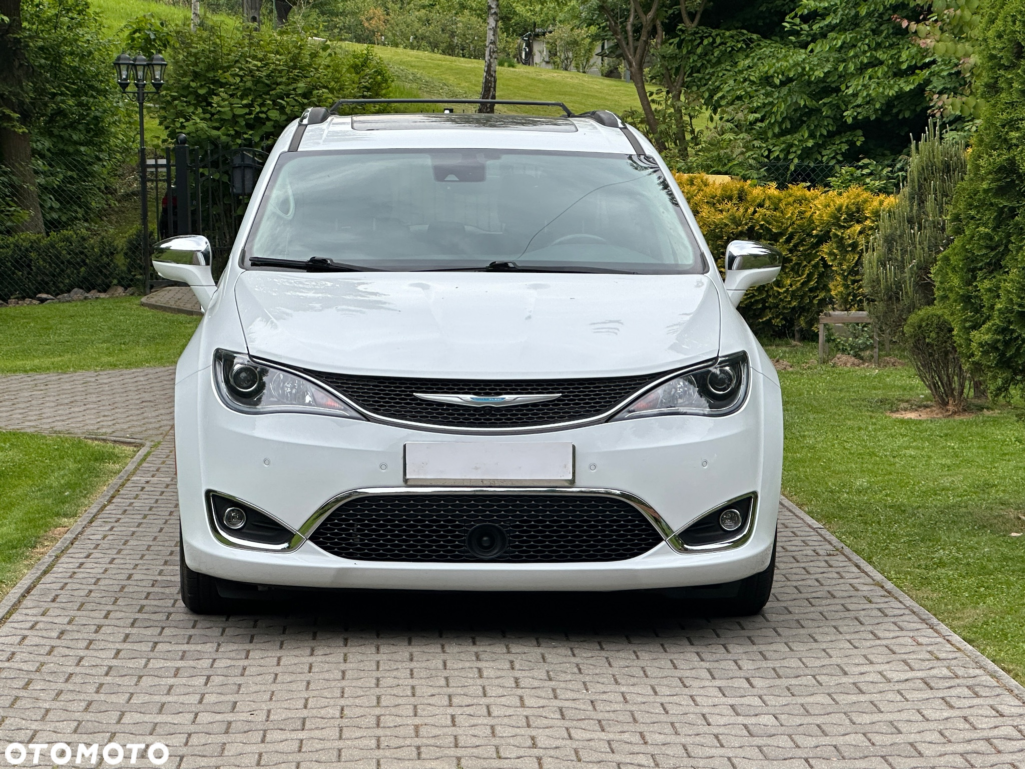 Chrysler Pacifica - 23