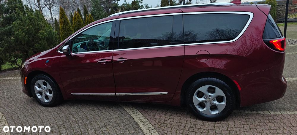 Chrysler Pacifica - 6