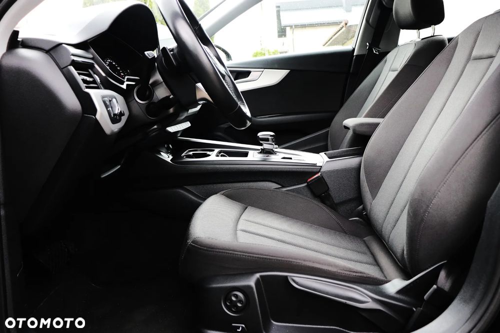 Audi A4 Avant 35 TDI mHEV S Line S tronic - 19