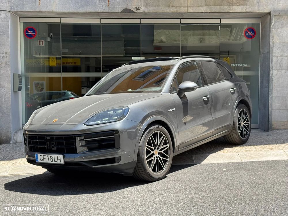 Porsche Cayenne E-Hybrid - 1