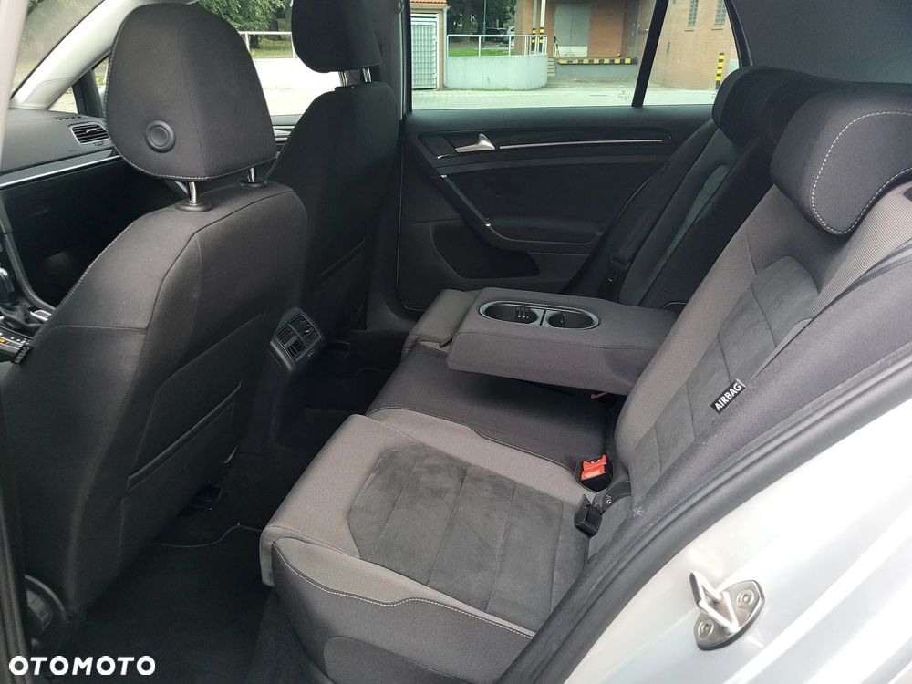 Volkswagen Golf 2.0 TDI SCR DSG Highline - 32