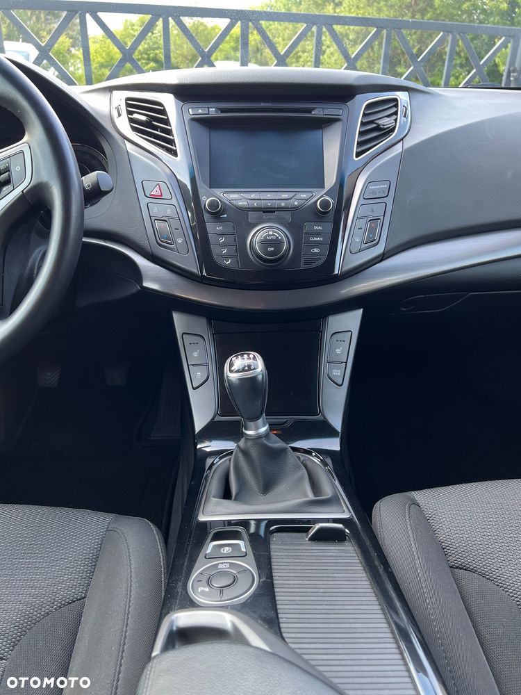 Hyundai i40 Kombi blue 1.7 CRDi Premium - 18