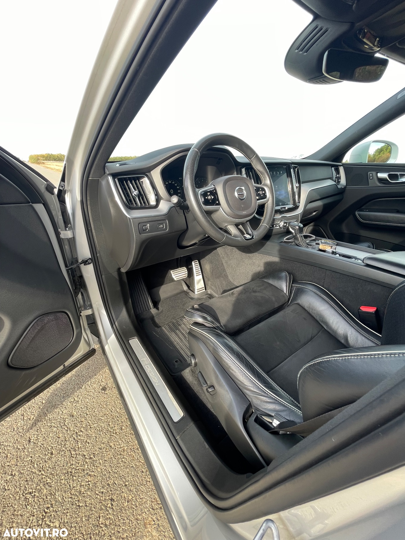 Volvo XC 60 T5 AWD Geartronic RDesign - 17