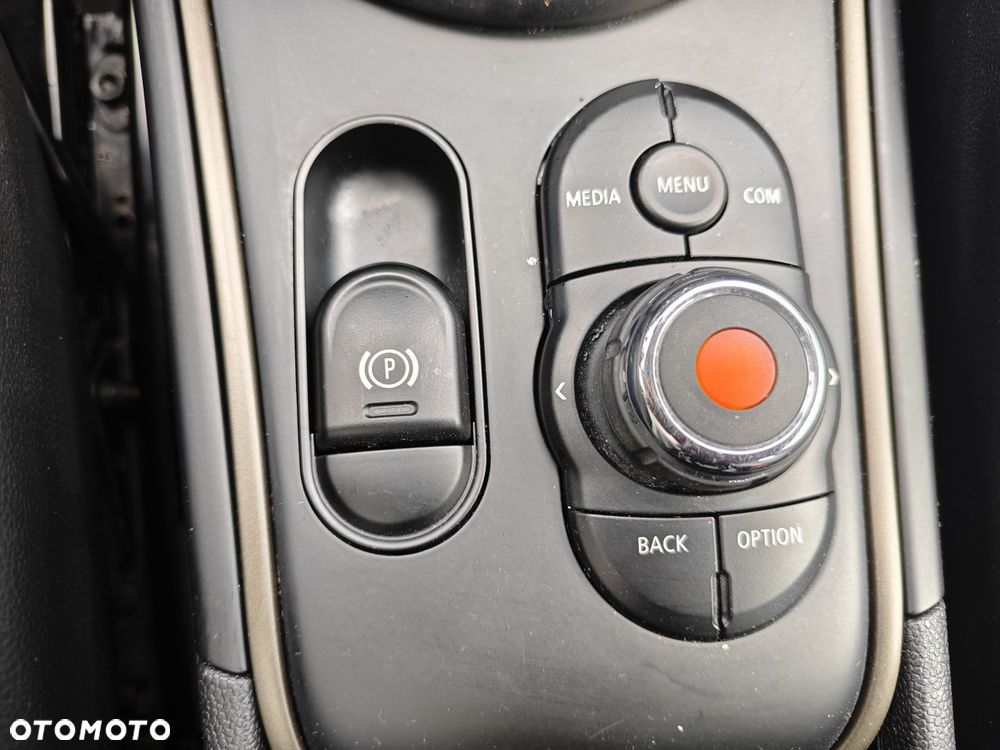 MINI Countryman Cooper All4 Essential Trim - 16