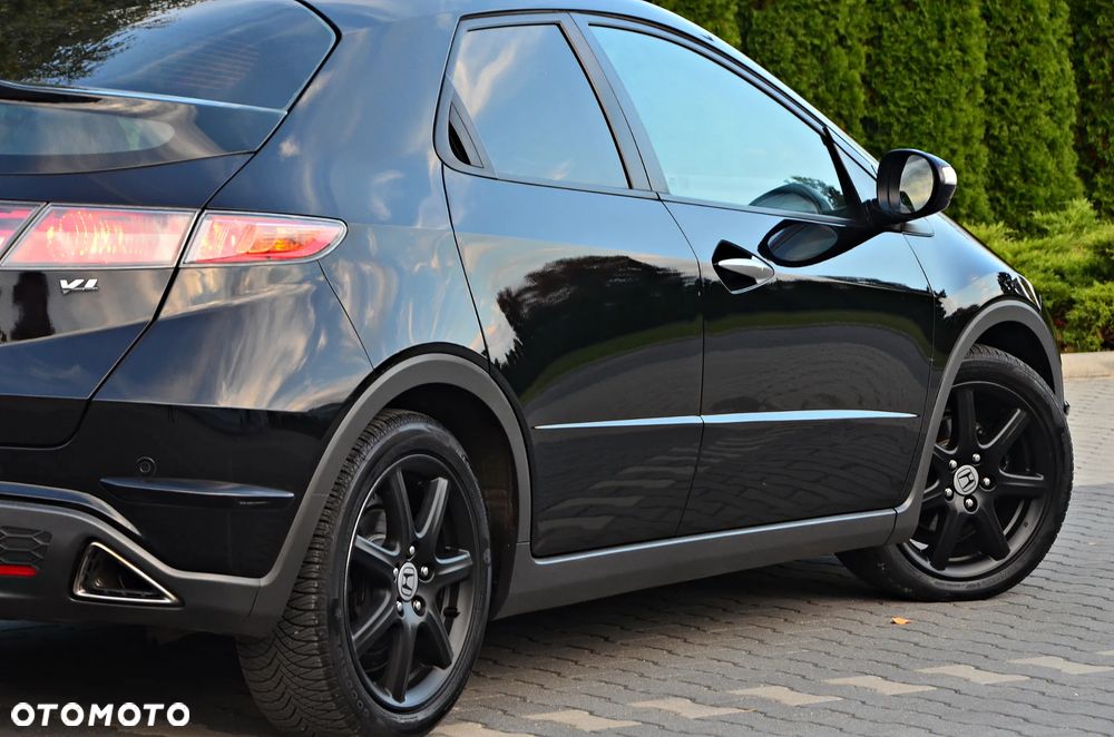 Honda Civic 1.8 Executive - 25