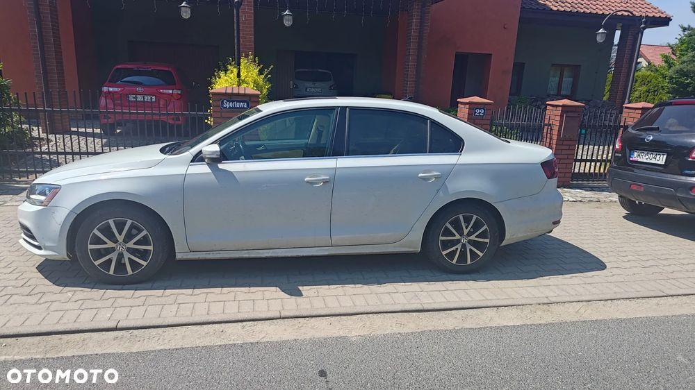 Volkswagen Jetta 1.4 TSI BMT Highline DSG - 2