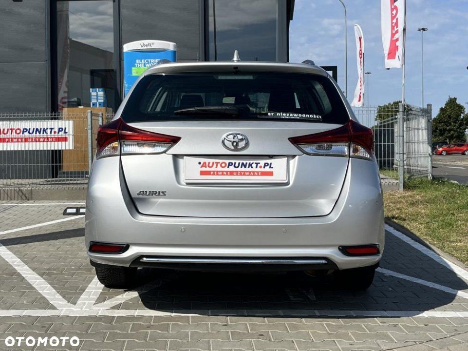 Toyota Auris - 5