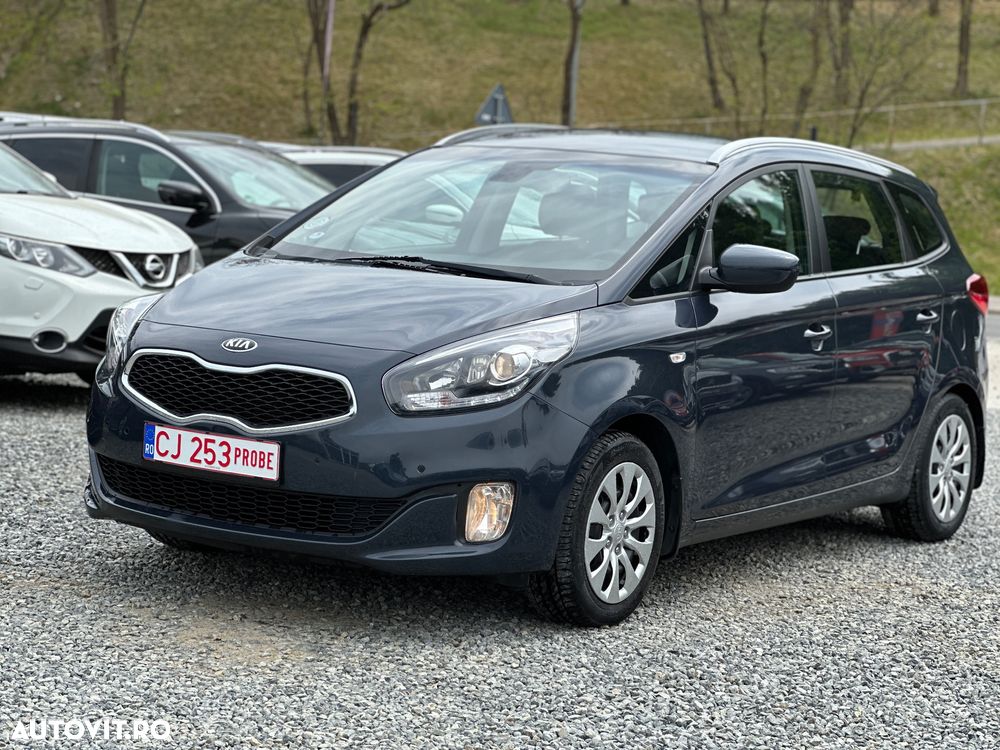 Kia Carens - 15