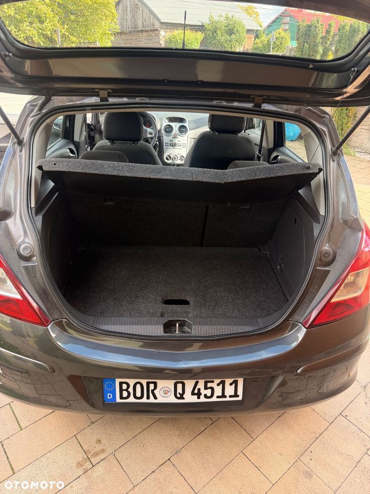 Opel Corsa 1.2 16V Cosmo - 34