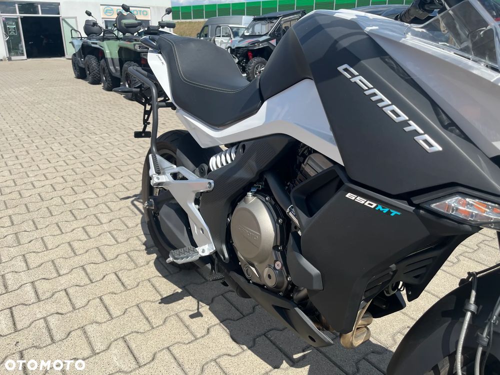 CFMoto 650 MT - 15