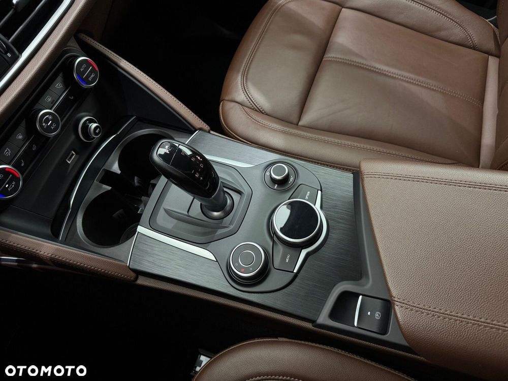 Alfa Romeo Stelvio 2.0 Turbo Super Q4 - 25