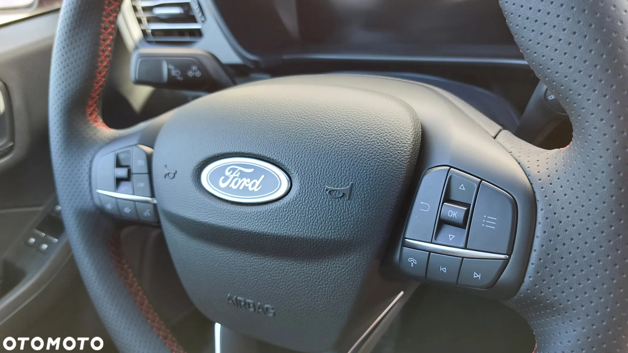 Ford Kuga 1.5 EcoBoost FWD ST-Line - 20
