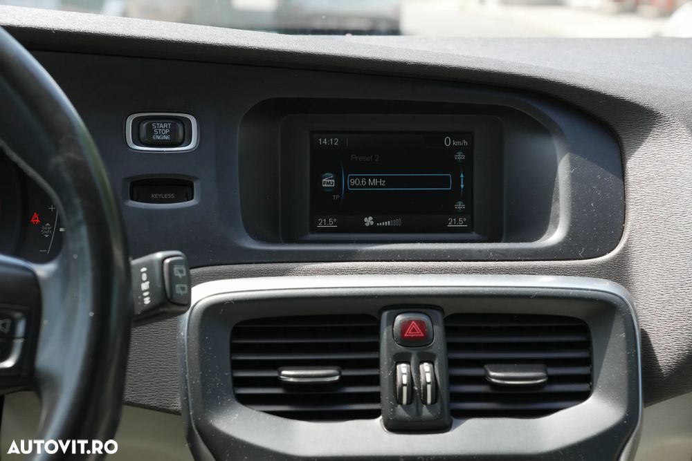 Volvo V40 D3 Summum - 11