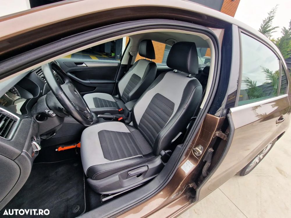 Volkswagen Jetta 1.6 TDI DSG Blue Motion Technology Life - 11