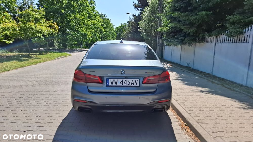BMW Seria 5 M550i xDrive - 12