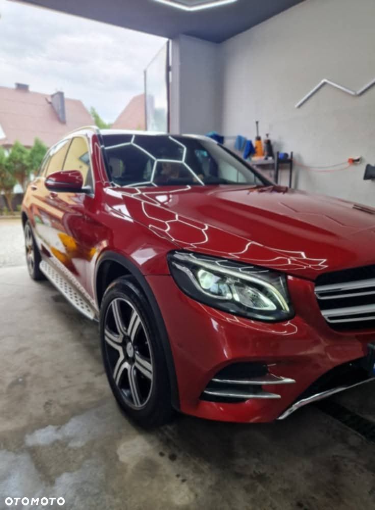 Mercedes-Benz GLC 300 4Matic 9G-TRONIC AMG Line - 7