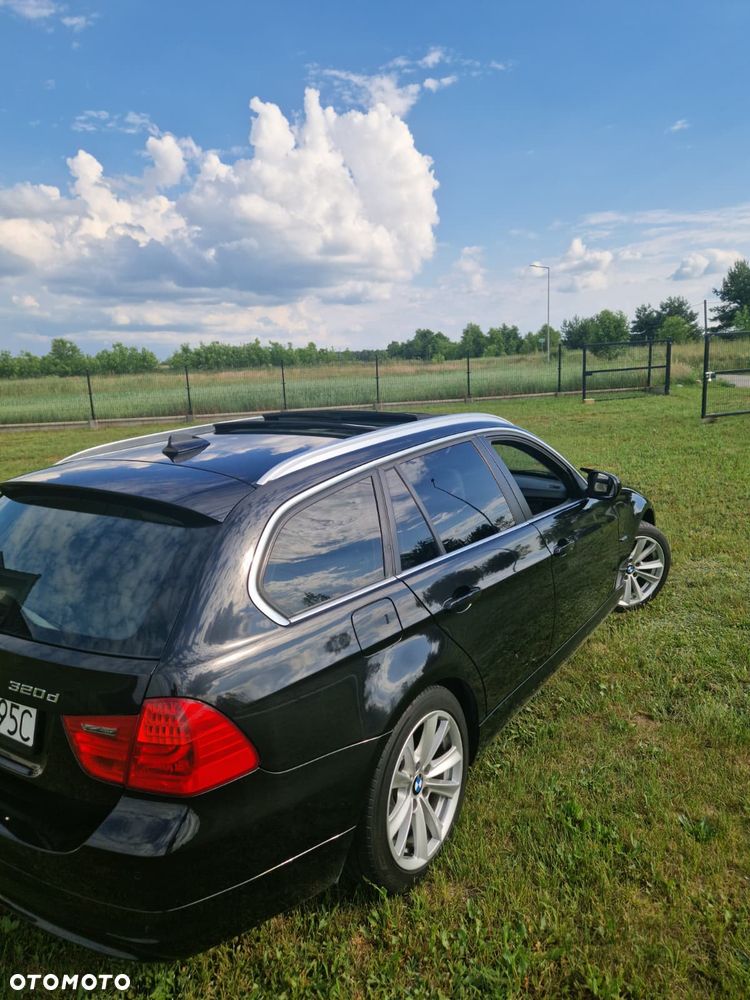 BMW Seria 3 320d - 4