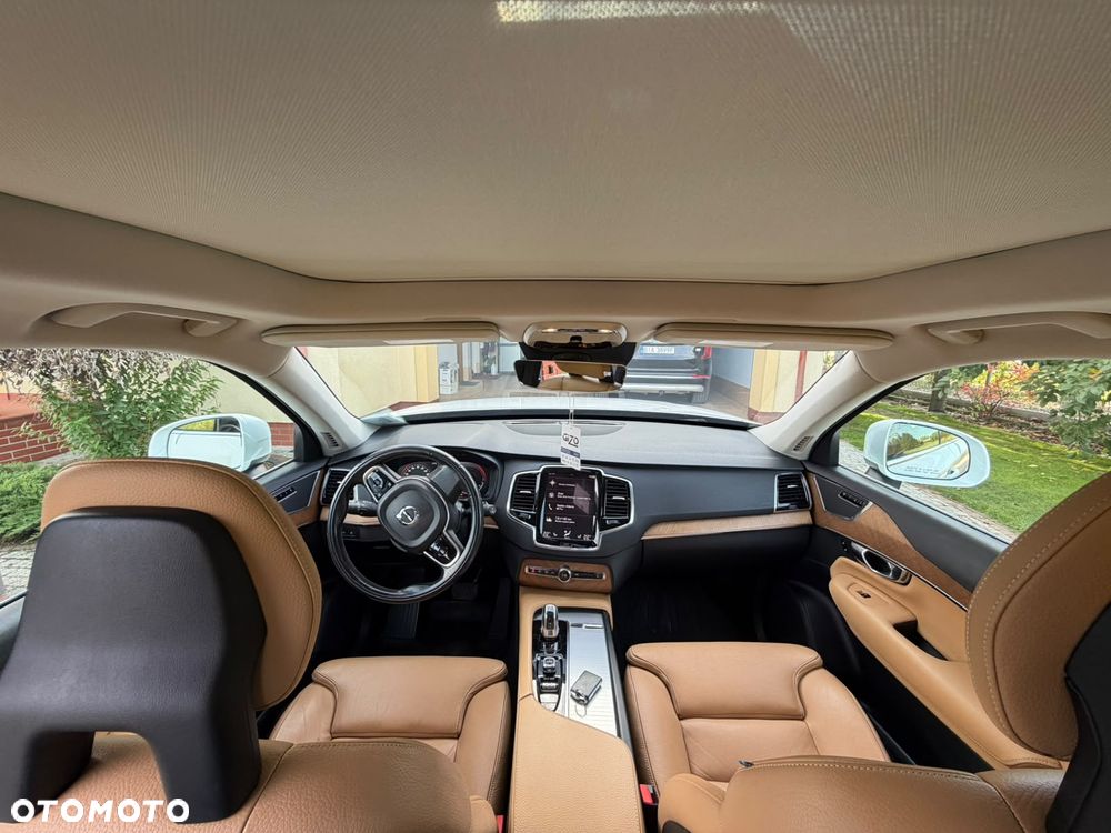 Volvo XC 90 T8 AWD Plug-In Hybrid Momentum 7os - 12
