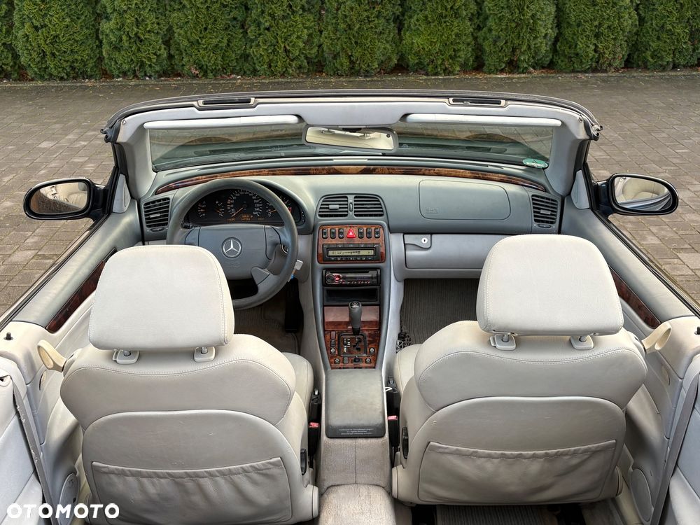 Mercedes-Benz CLK - 13