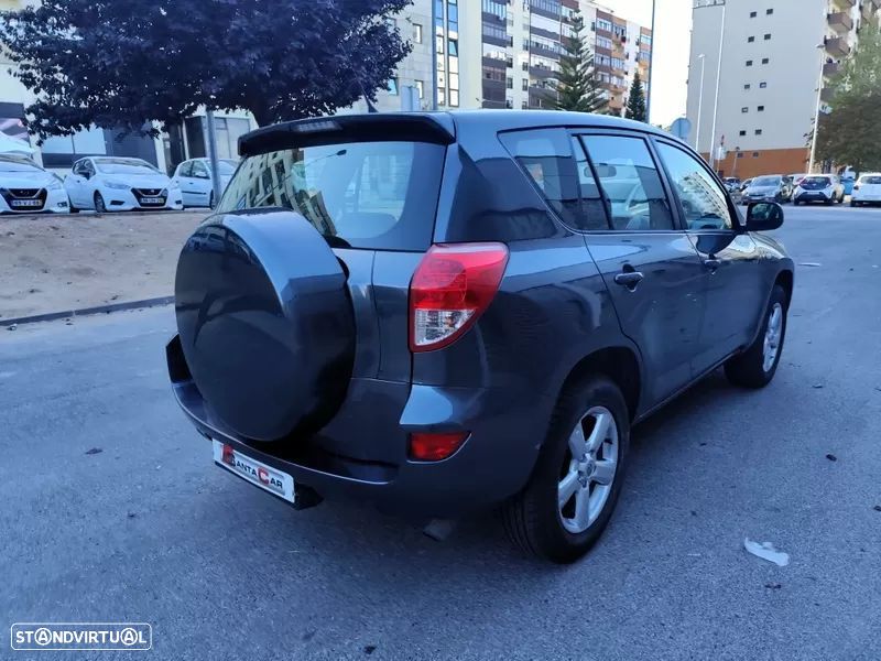 Toyota RAV4 2.2 D-4D - 26