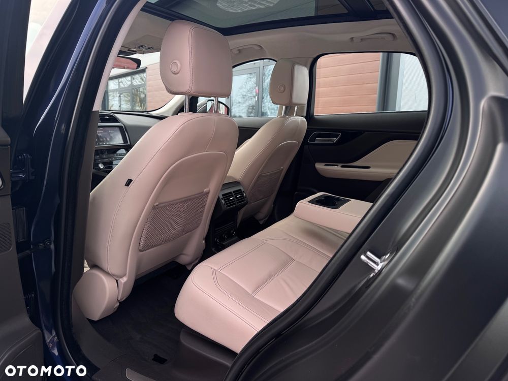 Jaguar F-Pace 25t AWD Prestige - 19