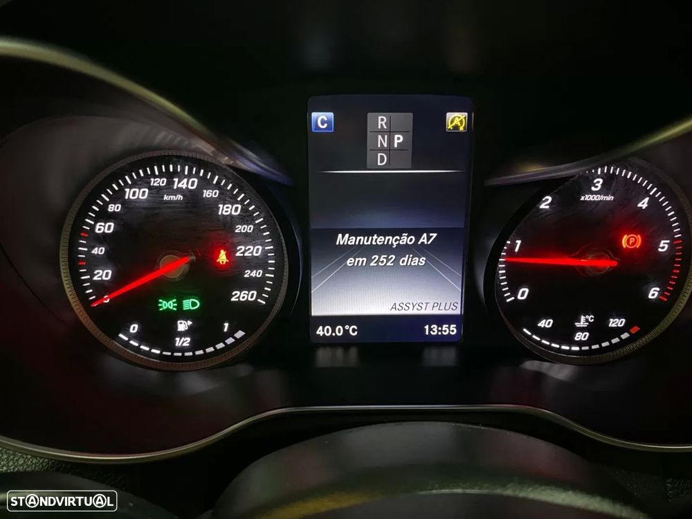 Mercedes-Benz GLC 250 d 4Matic 9G-TRONIC AMG Line - 13